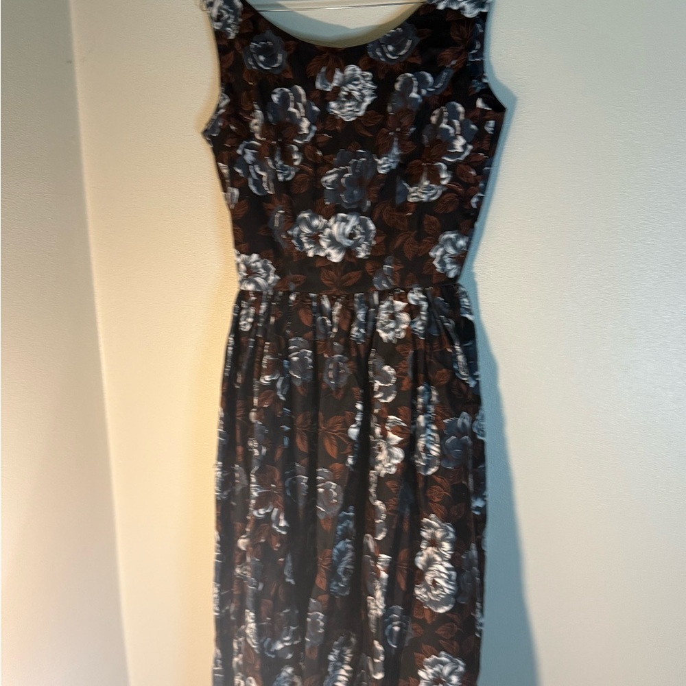 Queen of Hearts low back Floral Sleeveless Dress - Brown and Gray size xs